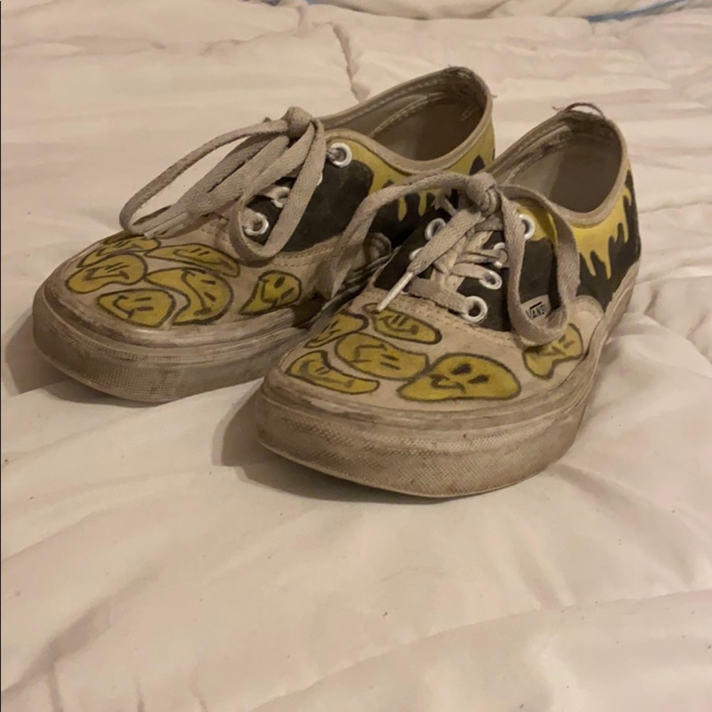 trippy smiley vans